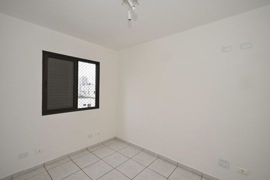 Quarto 1 de apartamento à venda com 2 quartos, 68m² em Jardim Henriqueta, Taboão da Serra