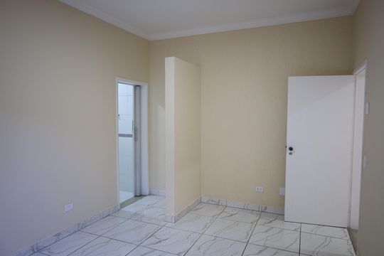 Casa para alugar com 1 quarto, 40m² em Vila Campo Grande, São Paulo