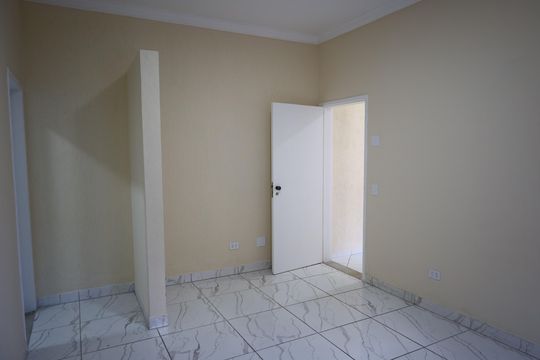 Casa para alugar com 1 quarto, 40m² em Vila Campo Grande, São Paulo