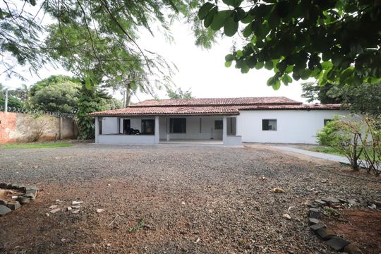 Casa para alugar com 5 quartos, 300m² em Chácaras Panorama, Uberlândia