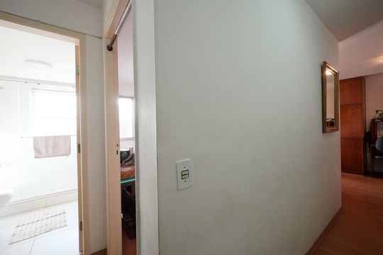 Corredor de apartamento à venda com 2 quartos, 78m² em Vila Mariana, São Paulo