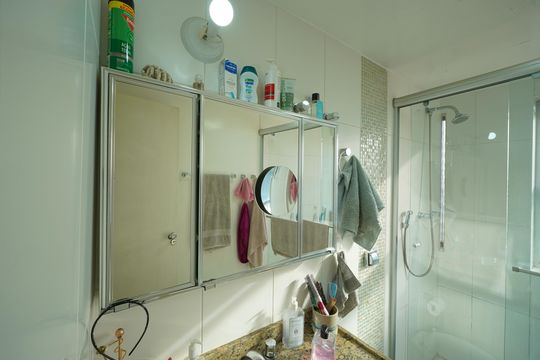 Banheiro de apartamento à venda com 2 quartos, 78m² em Vila Mariana, São Paulo