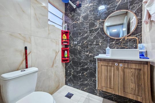 Banheiro de apartamento à venda com 3 quartos, 86m² em Jardim Capelinha, São Paulo