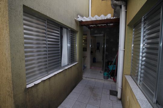 Casa à venda com 3 quartos, 129m² em Conjunto Habitacional Barreira Grande, São Paulo