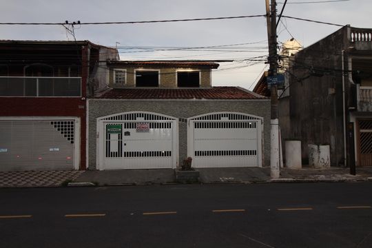 Casa à venda com 3 quartos, 129m² em Conjunto Habitacional Barreira Grande, São Paulo