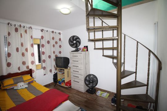 Casa à venda com 3 quartos, 129m² em Conjunto Habitacional Barreira Grande, São Paulo