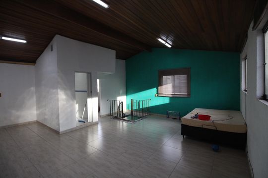 Casa à venda com 3 quartos, 129m² em Conjunto Habitacional Barreira Grande, São Paulo