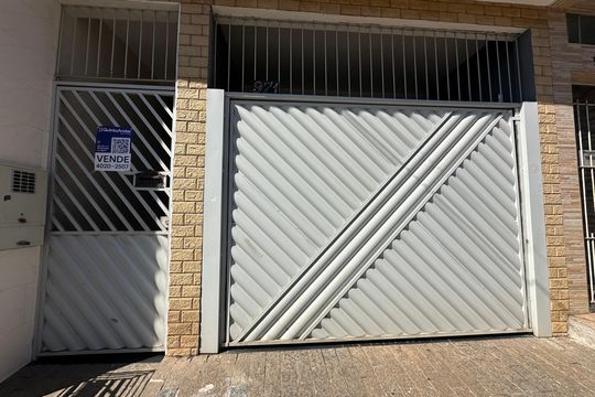 Fachada de casa à venda com 2 quartos, 144m² em Cidade São Pedro - Gleba A, Santana de Parnaíba