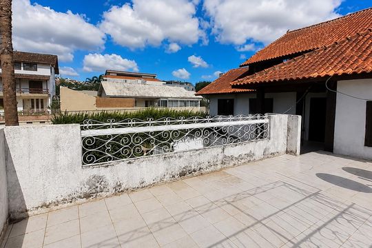 Casa para alugar com 5 quartos, 540m² em Partenon, Porto Alegre