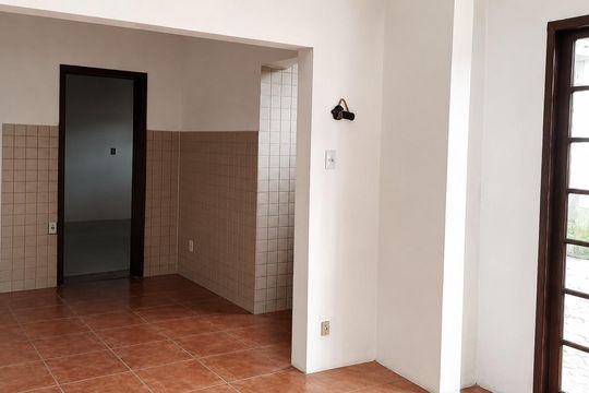 Cozinha de casa para alugar com 5 quartos, 540m² em Partenon, Porto Alegre