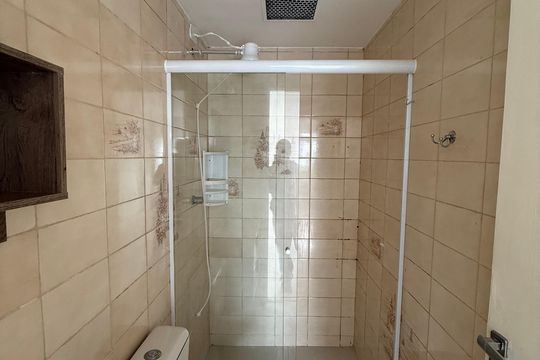 Banheiro social de apartamento à venda com 1 quarto, 31m² em Campos Elíseos, São Paulo