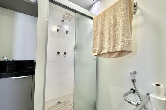 Banheiro de kitnet/studio à venda com 1 quarto, 32m² em Vila da Saúde, São Paulo