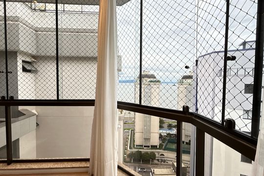 Vista de apartamento para alugar com 4 quartos, 260m² em Agronômica, Florianópolis