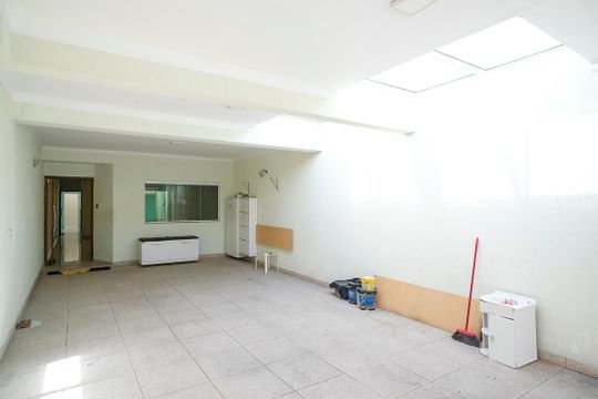 Garagem de casa para alugar com 3 quartos, 273m² em Olímpico, São Caetano do Sul