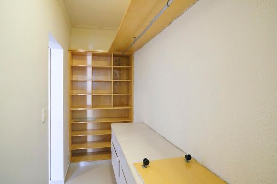 Closet da suíte 1 de casa para alugar com 3 quartos, 273m² em Olímpico, São Caetano do Sul