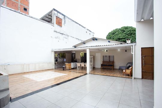 Quintal de casa à venda com 3 quartos, 450m² em Eldorado, Diadema