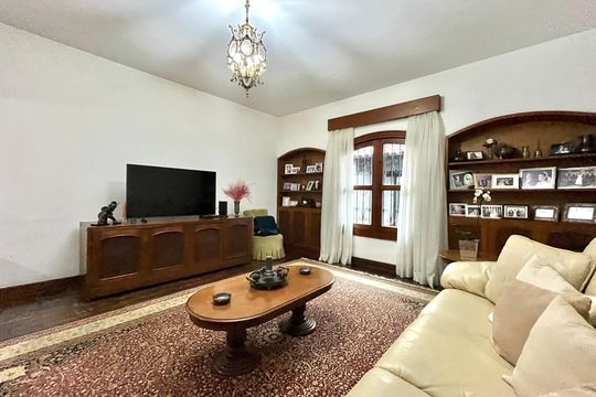 Sala de casa à venda com 3 quartos, 240m² em Campo Belo, São Paulo