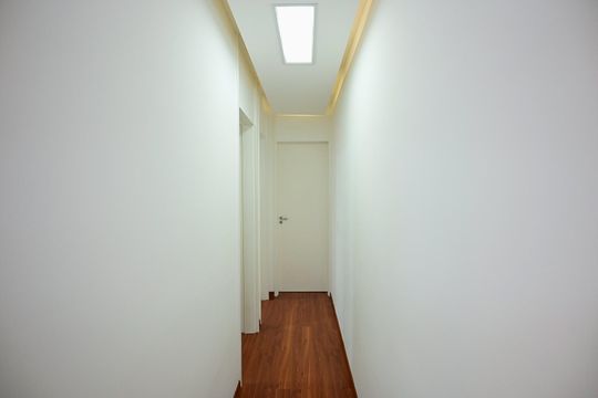 Corredor de apartamento para alugar com 2 quartos, 44m² em Vila Pirajussara, São Paulo