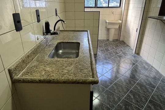 Cozinha e Área de Serviço de apartamento para alugar com 2 quartos, 86m² em Marapé, Santos