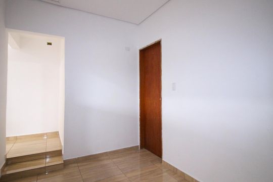 Casa para alugar com 2 quartos, 110m² em Parque Sao Rafael, São Paulo