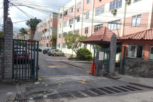 Fachada de apartamento à venda com 2 quartos, 57m² em Pechincha, Rio de Janeiro