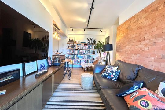 Sala de apartamento à venda com 2 quartos, 77m² em Jardim Prudência, São Paulo