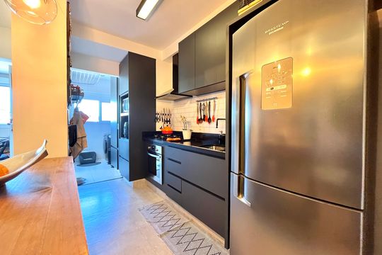 Cozinha de apartamento à venda com 2 quartos, 77m² em Jardim Prudência, São Paulo