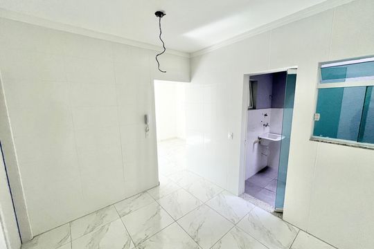 Cozinha de casa de condomínio à venda com 3 quartos, 124m² em Jardim Santa Ines, São Paulo