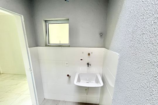 Lavanderia de casa de condomínio à venda com 3 quartos, 124m² em Jardim Santa Ines, São Paulo