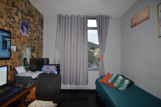 Sala de apartamento à venda com 2 quartos, 63m² em Jardim Sulacap, Rio de Janeiro