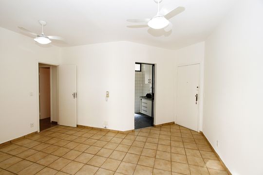Apartamento à venda com 3 quartos, 81m² em Estoril, Belo Horizonte