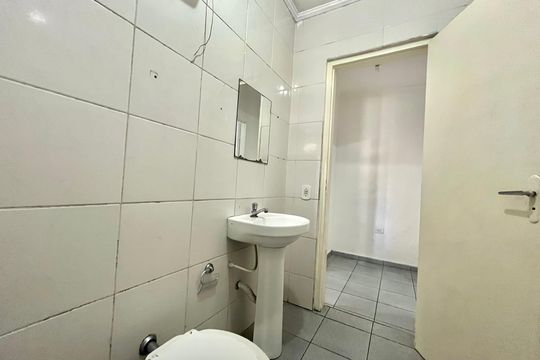 Banheiro de apartamento para alugar com 1 quarto, 42m² em Vila Clara, São Paulo