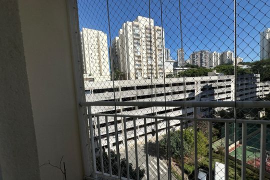 Varanda da Sala de apartamento à venda com 3 quartos, 68m² em Jardim Tupanci, Barueri