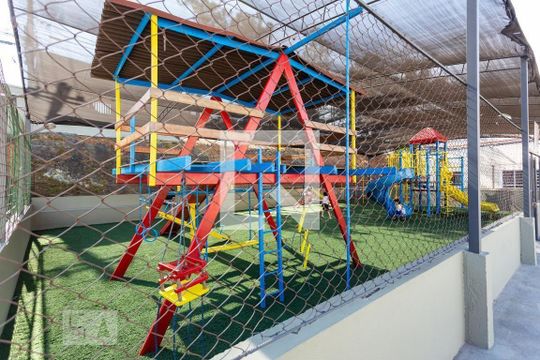 Playground de apartamento à venda com 2 quartos, 67m² em Veloso, Osasco