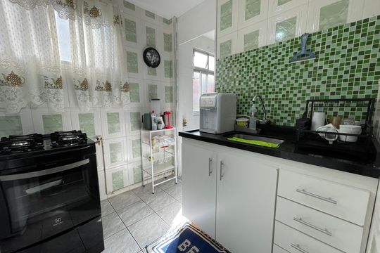 Cozinha de apartamento à venda com 2 quartos, 52m² em Jardim Jaqueline, São Paulo