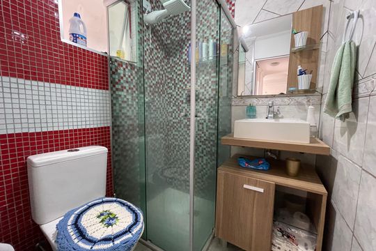 Banheiro de apartamento à venda com 2 quartos, 52m² em Jardim Jaqueline, São Paulo