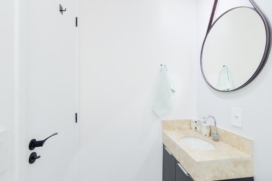 Banheiro de kitnet/studio à venda com 1 quarto, 32m² em Vila Galvão, Guarulhos