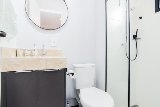 Banheiro de kitnet/studio à venda com 1 quarto, 32m² em Vila Galvão, Guarulhos