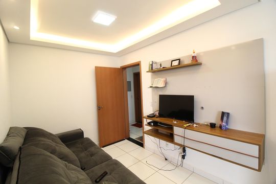Sala de apartamento para alugar com 2 quartos, 60m² em Granada, Uberlândia