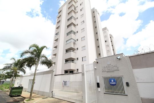 Fachada de apartamento para alugar com 2 quartos, 60m² em Granada, Uberlândia