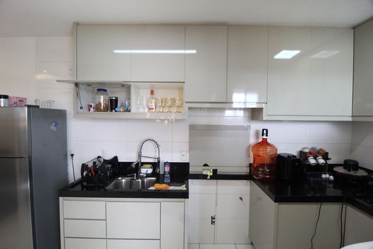 Cozinha de apartamento para alugar com 2 quartos, 60m² em Granada, Uberlândia