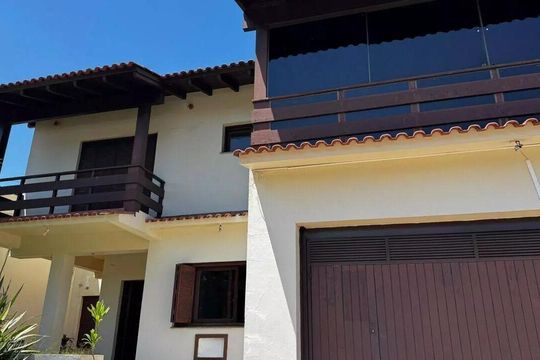 Casa para alugar com 6 quartos, 750m² em Ipanema, Porto Alegre