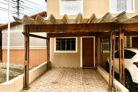 Fachada de casa à venda com 2 quartos, 78m² em Vila Paulistania, São Paulo