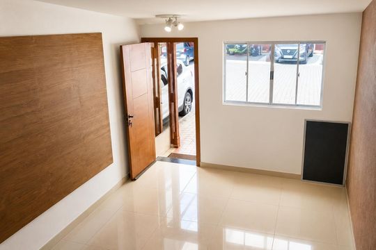 Sala de casa à venda com 2 quartos, 78m² em Vila Paulistania, São Paulo