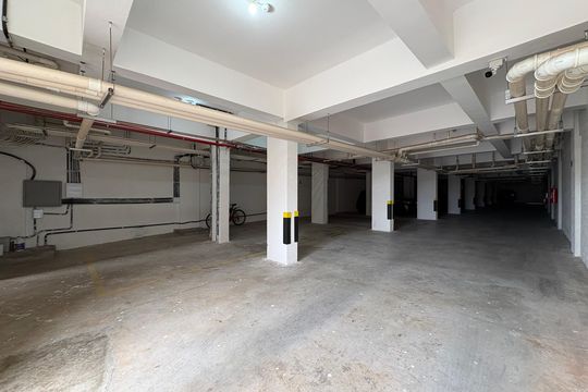 Garagem de apartamento para alugar com 2 quartos, 60m² em Jardim Mangalot, São Paulo