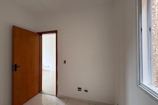 Quarto 2 de apartamento para alugar com 2 quartos, 60m² em Jardim Mangalot, São Paulo