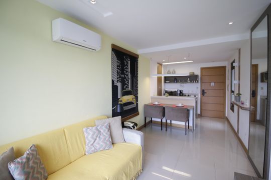 Sala de apartamento para alugar com 1 quarto, 36m² em Jacarepaguá, Rio de Janeiro
