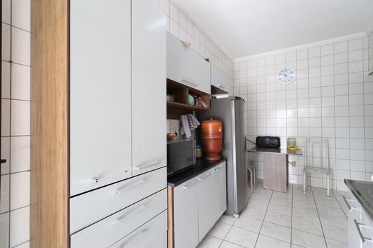 Cozinha de casa para alugar com 2 quartos, 120m² em Água Branca, São Paulo