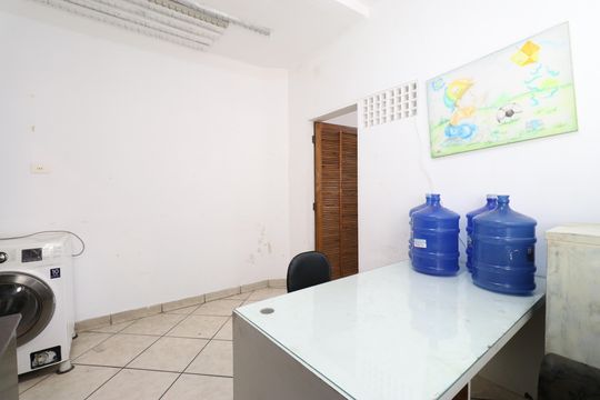 Sala  de casa para alugar com 2 quartos, 120m² em Água Branca, São Paulo