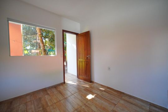 Sala de casa para alugar com 1 quarto, 44m² em São João do Rio Vermelho, Florianópolis